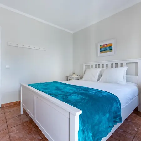 Comfy Flat W/ Rooftop Beach View By Lovelystay Burgau Exterior photo