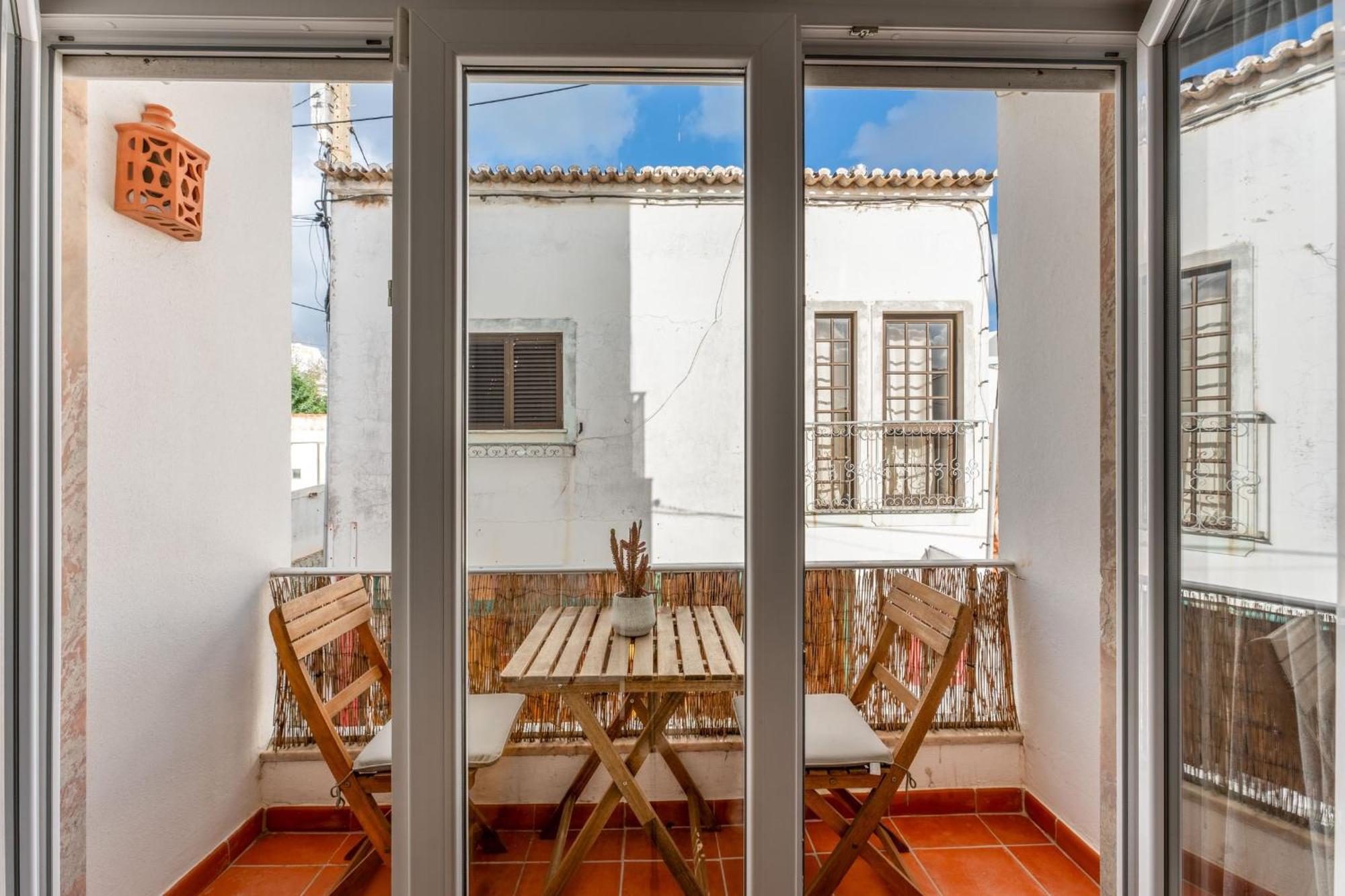 Comfy Flat W/ Rooftop View By Lovelystay Apartamento